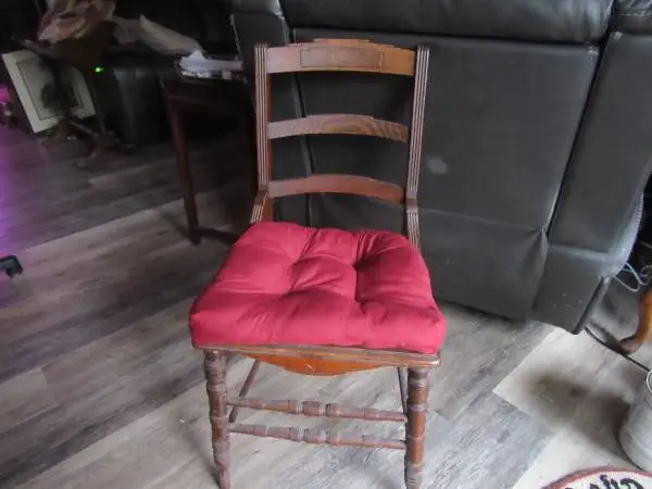 WOODEN CHAIR WITH CUSHION
