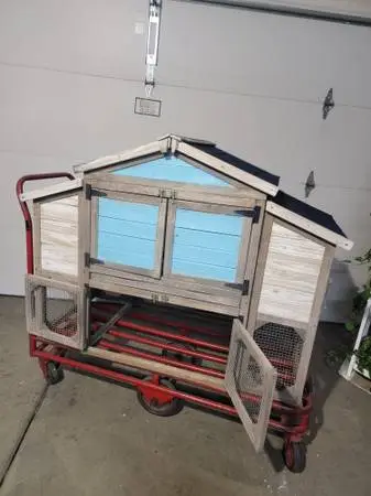 Chicken coop in great condition