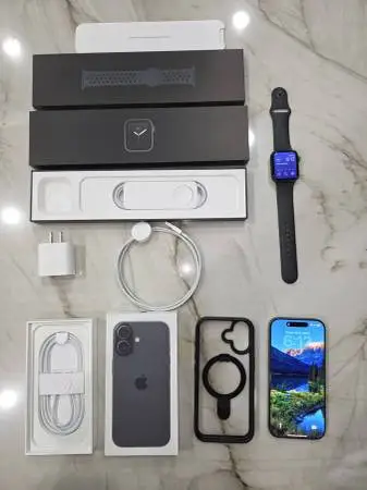 iPhone 17 512GB LIKE NEW UNLOCKED & FREE APPLE WATCH NIKE SERIES