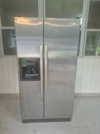 Whirlpool Side by side refrigerator stainless steel