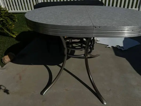 50’s FORMICA CHROME TABLE