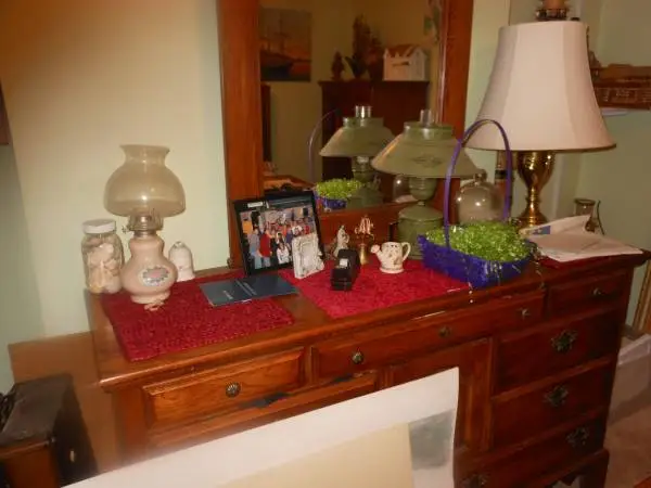 ESTATE SALE BEAUTIFUL BED ROOM SET 5 PIECES