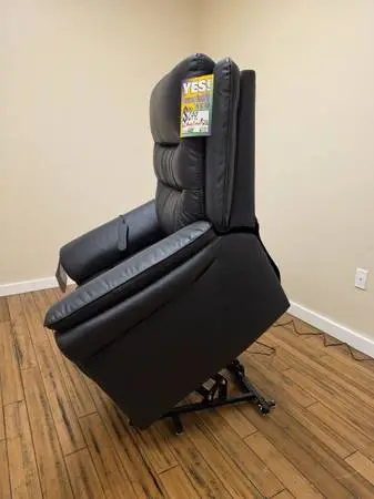 Brand New Lift Recliners