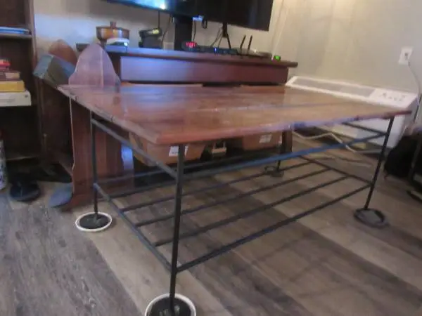 INDUSTRIAL COFFEE TABLE