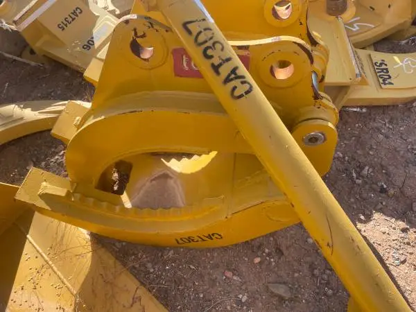 CAT 307 308 Excavator Digging Buckets Ripper Tooth Clam Shell Grapple