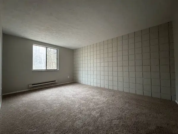 Spacious..Spectacular.....Cat Welcome