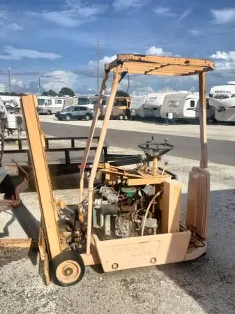 SMALL Allis Chalmers Weight Mate Forklift!