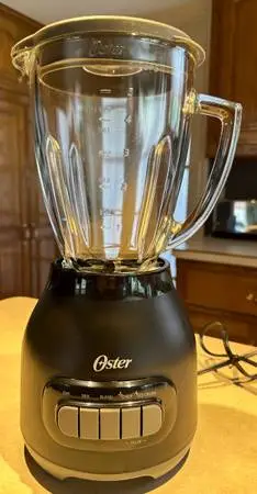 Oster® 6 Cup 5 Speed 700 Watt Glass Jar/Black