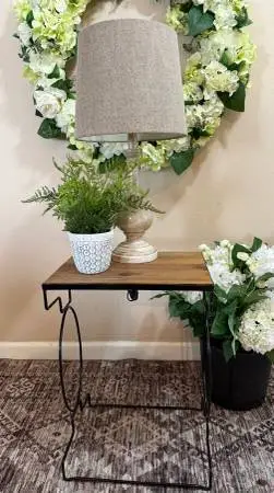 Nice Accent End Table