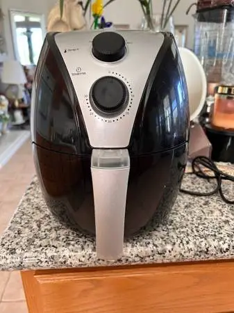 ECO + CHEF  2.5QT Hot Air Fryer.