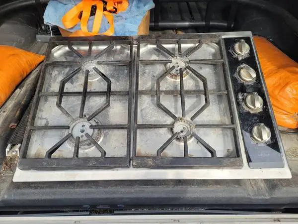 Wolf Gas Countertop Stove.