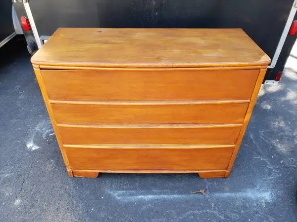 Dresser