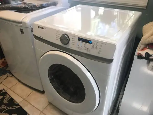 Samsung DVE45T6000W 7.5 Cu. Ft. Electric Dryer with Sensor Dry