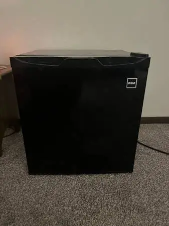 RCA 1.6 cubic ft mini fridge $40 obo