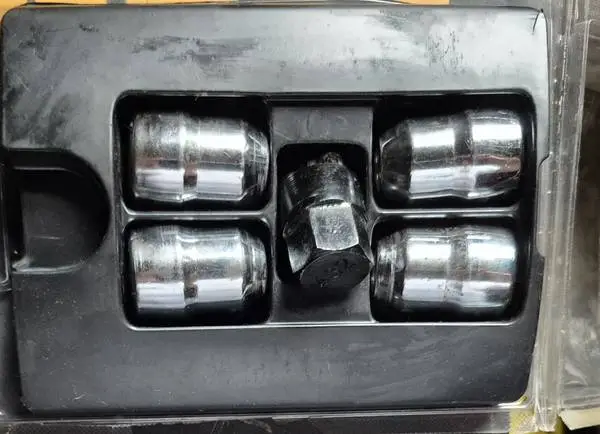 MAG WHEELS SAFETY LOCK NUTS FOR GM