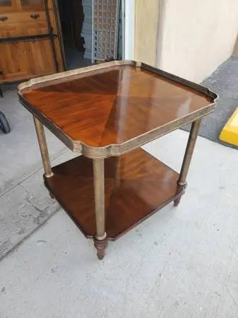Elegant vintage end table