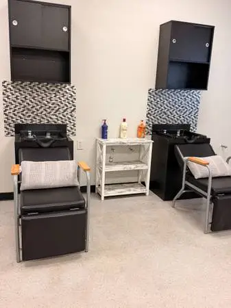 Salon Stations For Rent