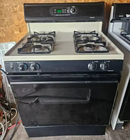 Almond gas stove
