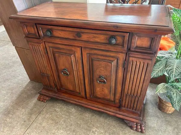 Buffet cabinet