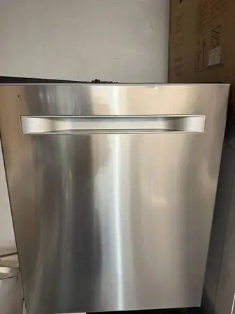 Brand new dishwasher made by midea