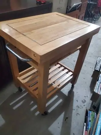Island cutting board