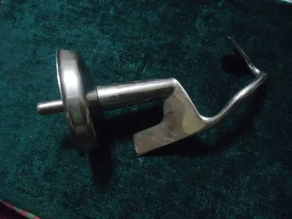 Stainless steel hook spoon beater