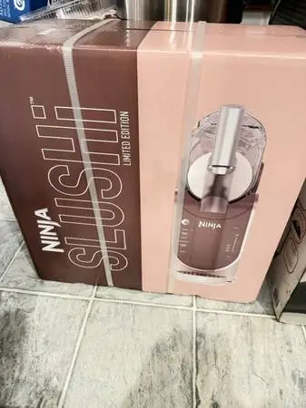 Brand new LIMITED EDITION Ninja Professional Frozen DRINK MAKER