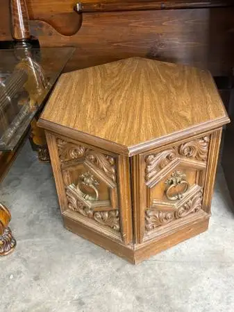 Vintage End Table cabinet