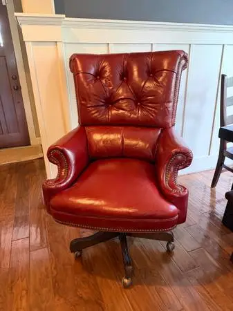 Thomasville leather executive office chair