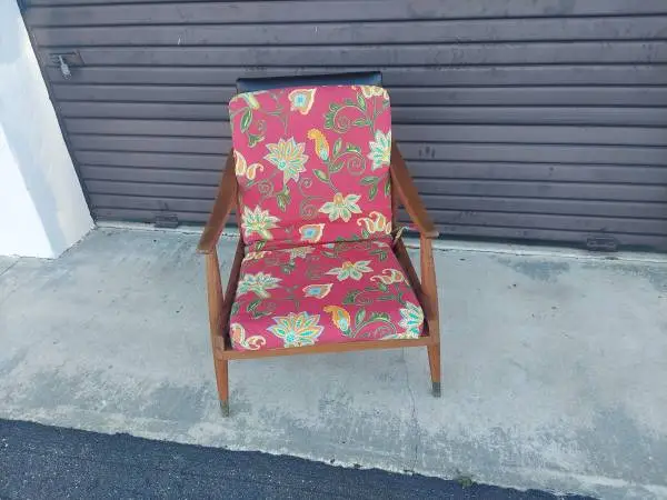 Mid Century Modern Lounge Chair. OBO.