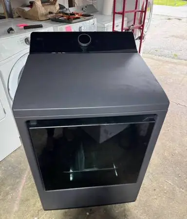 LG electric dryer- brand new