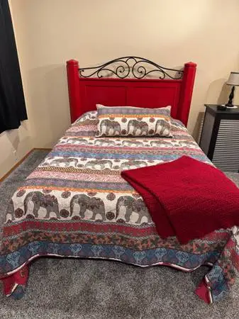 Like New!! Queen Bed Set W/ Headboard & All Bedding!!