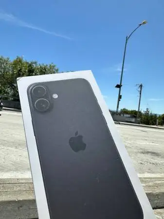 Apple iPhone 16 Plus 256gb black unlocked