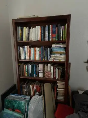 Bookshelve