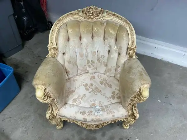 ★ Italian Carved Parlor Chair ★