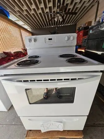 Frigidaire stove