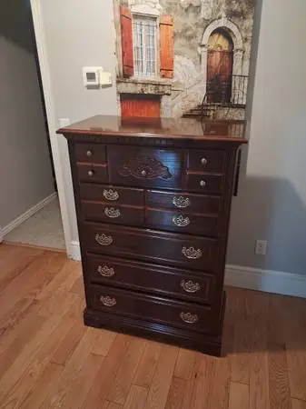Nice chest of drawers