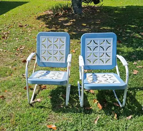 Antique Lawn Chairs
