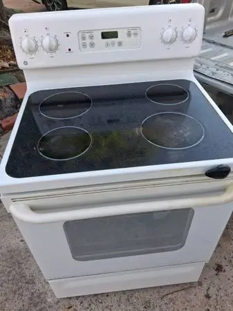 Glass top electric range