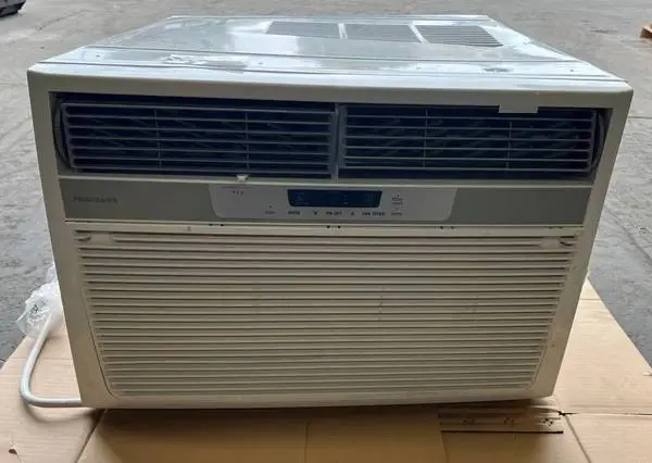 110 V Air conditioner And heater combo