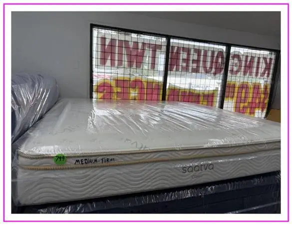 King Size Saatva Classic Mattress & Box Springs Bed Set
