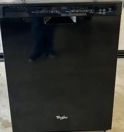 BLACK WHIRLPOOL DISHWASHER 24 WIDTH