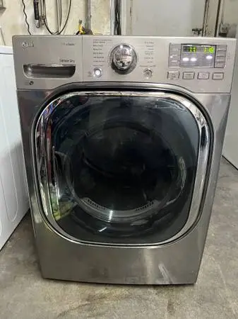 GOOD CONDITION LG GAS DRYER HEAVY DUTY ALL CYCLE