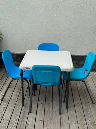 LIFETIME Like new kids folding table with 4 stacking chairs