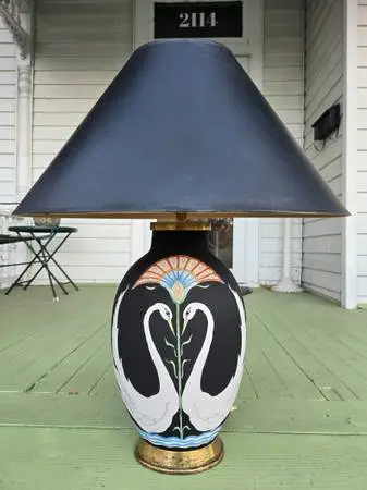 Vintage Porcelain Swans Table Lamp by Chapman