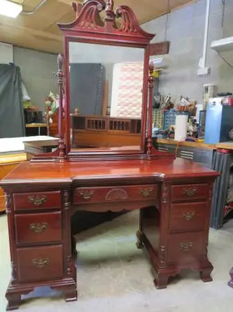 2pc Dark Wood Bedroom Set