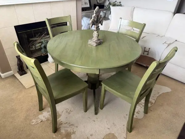 5-Pc Dining Table & Chair Set - Can Deliver