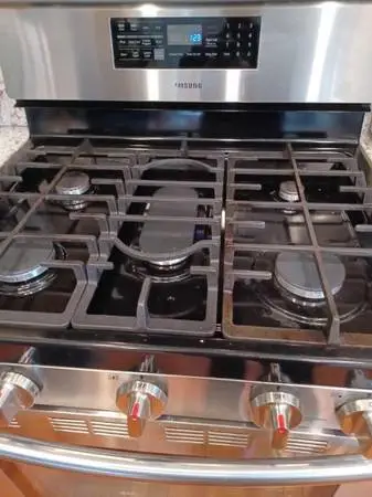 Stainless Gas stove like new 4 months warranty