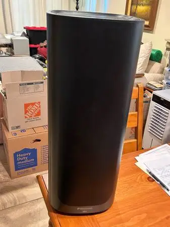 3-M Filtrete Air Purifier. Like New!!