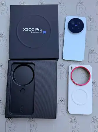Vivo X300 512g Unlocked Dual sim Flawless